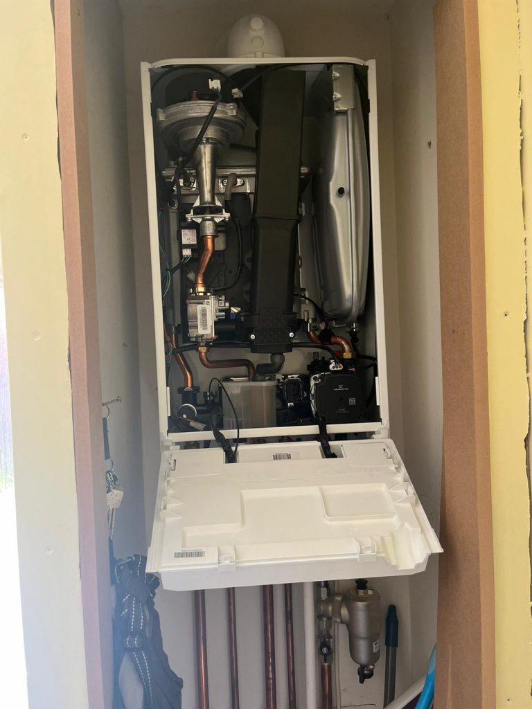 How does a combi boiler work